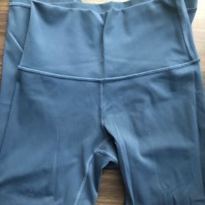 Lululemon Wunder Under Crops